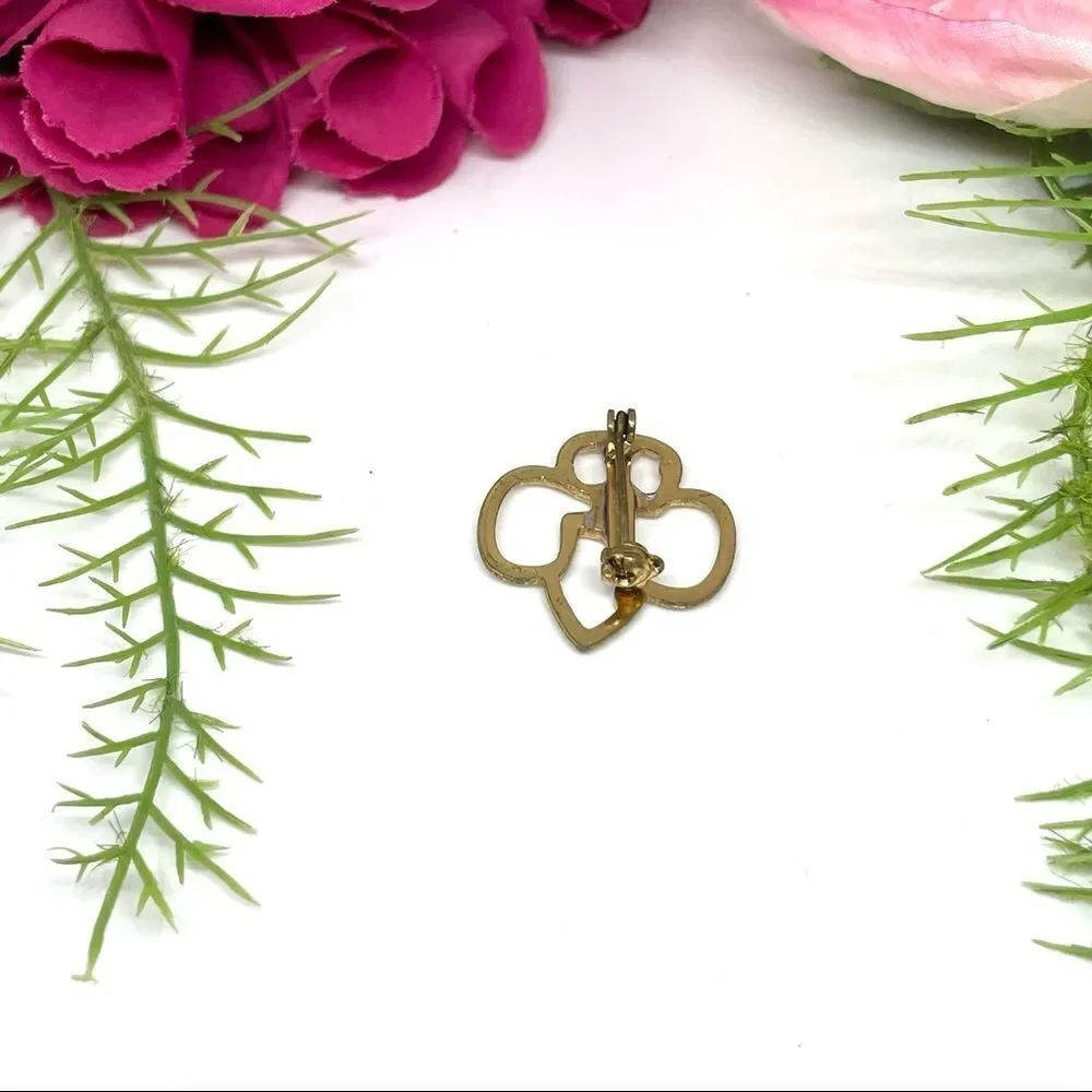VINTAGE⚜️Brownie Dancing Jester Dainty Golden Pin